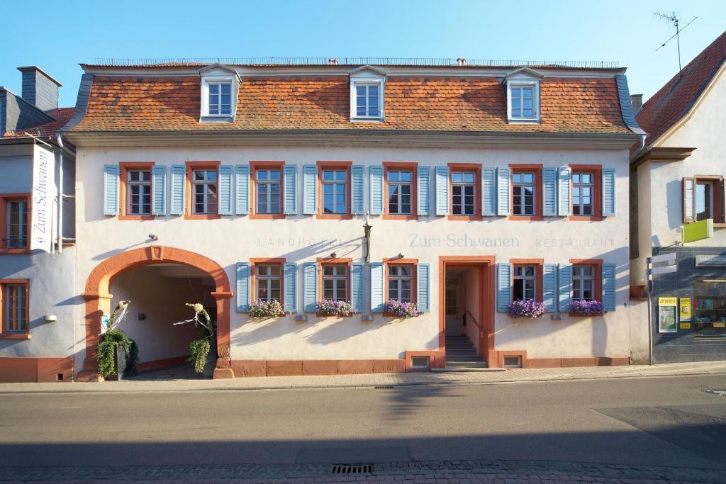 Landhotel Zum Schwanen Mit Restaurant Mona Liza Osthofen Exteriör bild